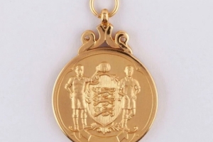 太阳报：曼联旧将保罗·帕克以10万英镑售出珍藏纪念品