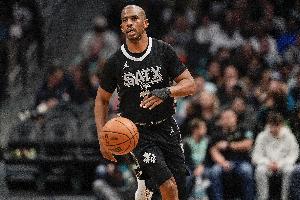 到底是没用好还是😑？保罗上赛季可是全勤+场均8.8分3.6板7.4助