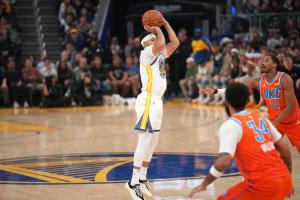 🎯刻在基因里的准！赛斯·库里首秀替补7中6砍14分2板2助1断