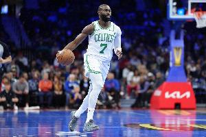 马祖拉：杰伦·布朗在多重防守下表现出色 我让他自由发挥