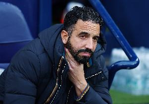 名宿：曼联下赛季参加欧冠不现实，教练和球员需屏蔽外界消极声音