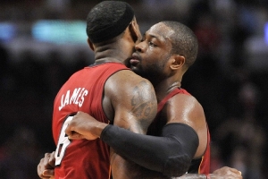 韦德：比较乔丹和詹姆斯是毫无意义的 我看到的乔丹只有高光集锦