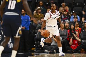 船记：让队史超巨在退役巡演期间离队着实令人恶心 有隐情请公布