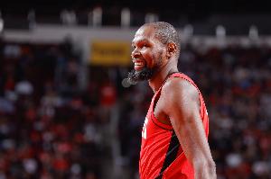 距离31000分还差8分？KD：该死！我本来今晚就能达成里程碑的