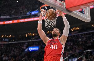 3年5860万场均16+12！美记：多只季后赛球队联系快船询问祖巴茨！