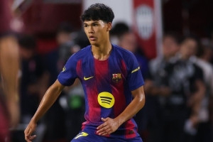 世体：巴萨教练组为德罗安排强化训练，打磨他的一线队适配性