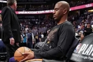 快船就这样对待保罗？！