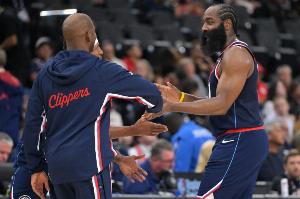 🥵名记：哈登在休赛期是反对签约保罗的