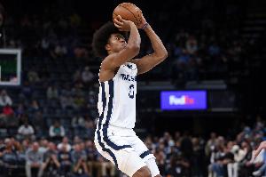 打得可以！韦尔斯11中7拿到17分3板1断 正负值+19