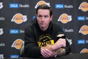 雷迪克：绿军上半场用三分压制了湖人 但对球队拼搏精神感到满意