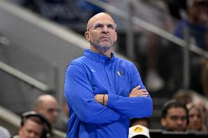 基德谈莱夫利脚伤：这很不幸 我们真的非常需要他&他也想念比赛