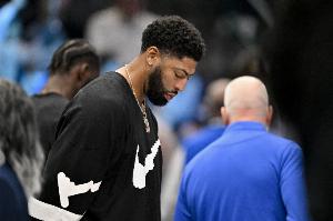 尴尬纪录！浓眉本场出战超过20分钟仅得2分 创个人生涯最低