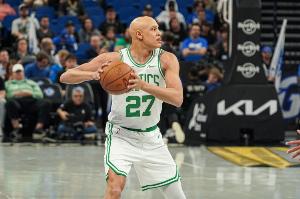 年薪才222万！沃尔什最近两场15中14拿到39分11板