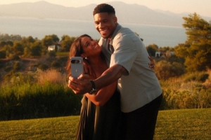 字母哥迎来31岁生日！妻子晒照：生日快乐 我的爱人💛🤞🏽