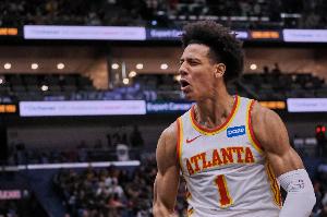 杰伦·约翰逊近5场场均30分13.8板10.8助 投篮命中率50% 3分43.8%