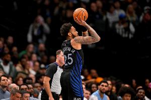 热身踩到球扭伤！华盛顿：我很努力训练&没想到这种事 很高兴复出