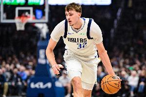 【菜鸟】弗拉格19分5板3助2断2帽 小内姆哈德11分7助 高才生12+10