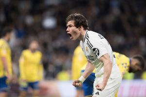 59秒两黄变一红！弗兰·加西亚职业生涯首次吃到红牌