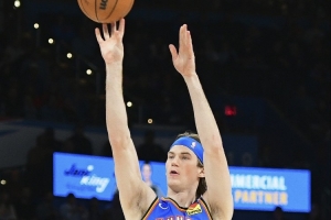 三分雨 🎯！雷霆首节命中11记三分 创队史单节三分命中纪录