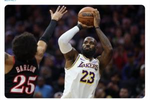 这也行🤣美媒：詹姆斯在美国的得分上双纪录延续到1276场