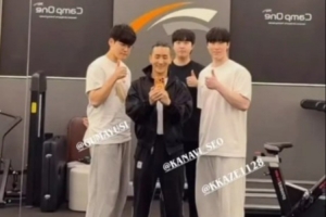 健身三人组健身教练分享与Gumayusi、Kanavi、Zeka合照