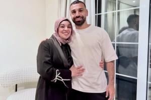 被排除出利物浦名单！姐姐声援萨拉赫：永远的埃及国王，传奇