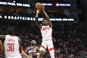 火记谈阿门：他还未达到全明星水准 必须提高0-3英尺外的投篮