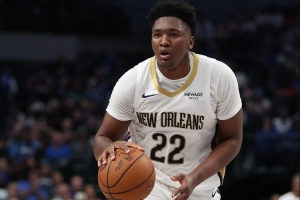 未来可期！记者：奎因和哈珀成熟得不像个新秀 果决、勇敢