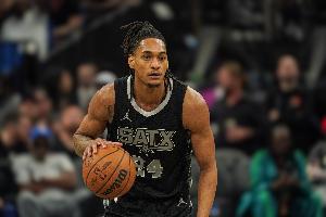 状态不好！瓦塞尔5投1中&罚球2中2得5分3板3助 正负值-9