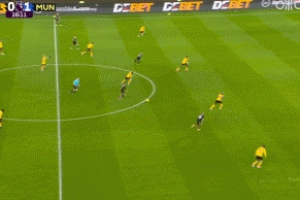 就是不进！姆伯莫失单刀，库尼亚补射被门线解围，阿玛德再射偏出