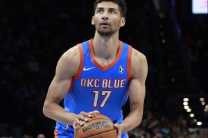 Slater：勇士与前锋马勒维·莱昂斯签双向合同 并裁掉次轮秀图希