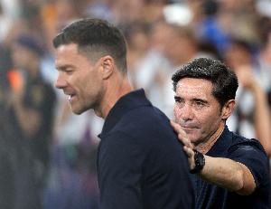 黄潜主帅谈阿隆索：教练是三明治里的火腿 老板不信任就可离开了