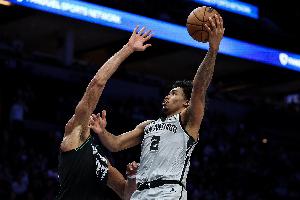 哈珀：赛季初的时候我总是犹豫&总觉得自己是新秀 现在更加果断了