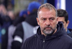 弗里克：换下亚马尔因为他有黄牌在身，巴萨接下来要争取再拿6分