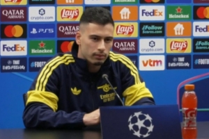 英超比欧冠难踢😭马丁内利：欧冠空间更大，英超有些队爱摆大巴