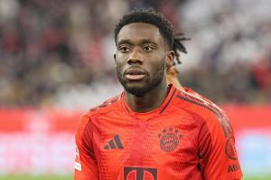 战葡体替补待命！受伤262天后，阿方索·戴维斯重返拜仁比赛名单