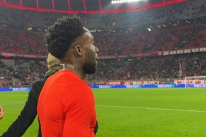 阿方索·戴维斯赛后对镜头喊话：复出的感觉太棒了！