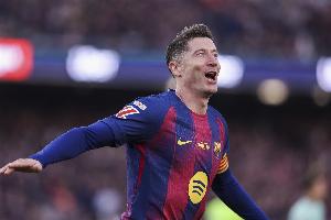 每体：莱万本赛季前17场比赛仅进8球，比上赛季同期少进11球