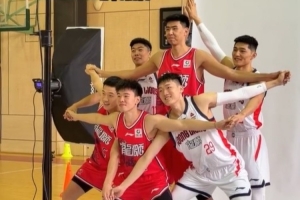 揭秘帅照的背后！敬请收看广州男篮官拍日花絮第一集☝️