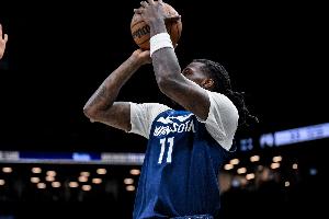 里德：自信心对年轻人成长极其重要 做正确决策为球队贡献力量