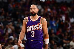 哐哐打铁！狄龙首节5投1中仅得4分1助 吃到2犯为后续埋下隐患