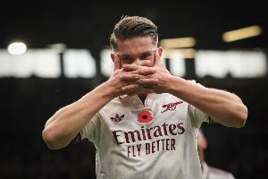 太阳报：约克雷斯明年要回瑞典出庭当证人，阿森纳不放人