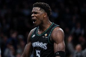 芬奇：我们不需要华子成为传统的控卫 保持本色适当提速就可以