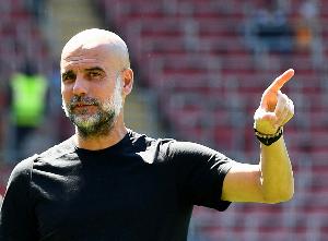 记者：瓜帅因个人事务缺席今日发布会，科洛·图雷替代他出席