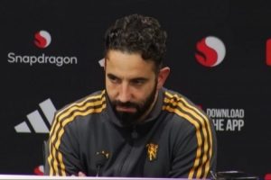 阿莫林：马奎尔+德里赫特缺席 芒特能很好地平衡我们的攻守