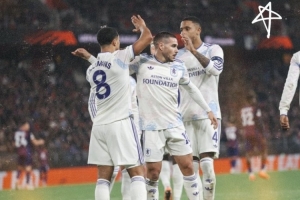 豪取8连胜！维拉欧联杯2-1击败巴塞尔，盖桑、蒂莱曼斯破门