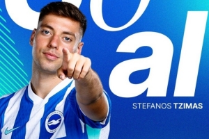 TA：布莱顿19岁前锋齐马斯十字韧带撕裂，手术后将赛季报销