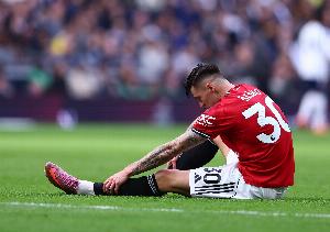 还得等等！阿莫林：舍什科食物中毒了，他下轮能不能上还得再看看