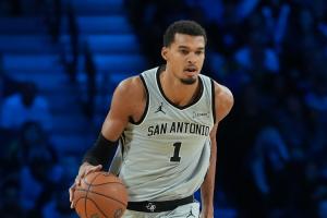 文班：这并非一场普通的常规赛 我们球队就为这样的关键时刻而生