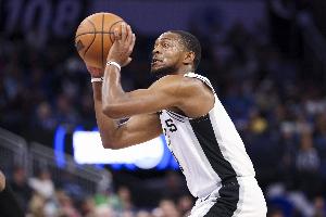 福克斯：球队顶住雷霆进攻做出了回应 这场球彰显了球队的成熟度